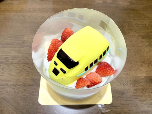 口コミ　オーダーメイド　誕生日ケーキ　乗り物　男の子　ドクターイエロー　新幹線　cake
